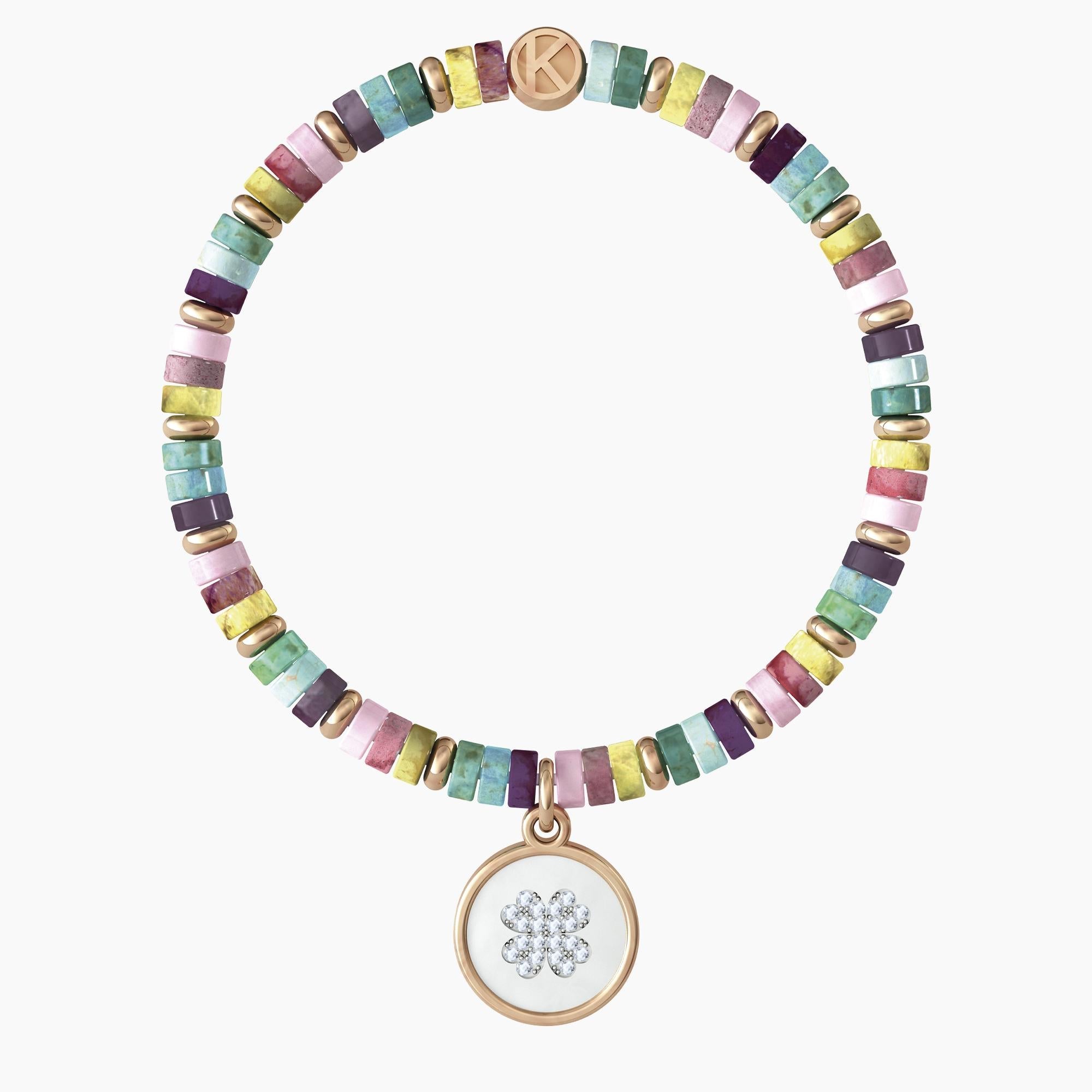 Bracciale portafortuna con pietre e ciondolo quadrifoglio