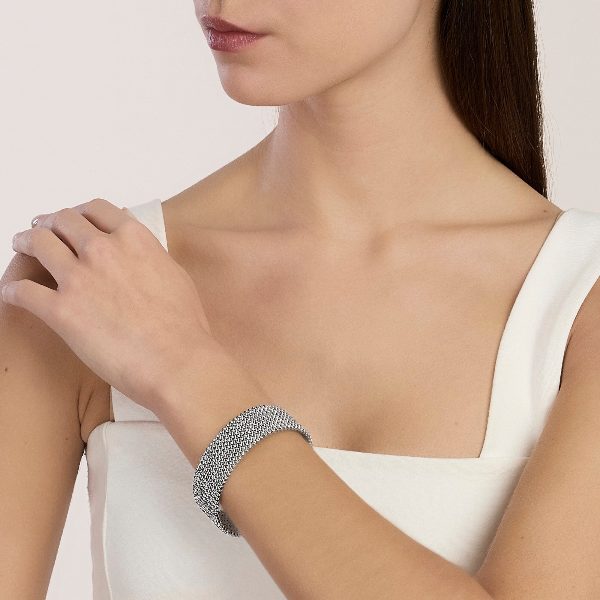 Bracciale cuff con maglia mesh