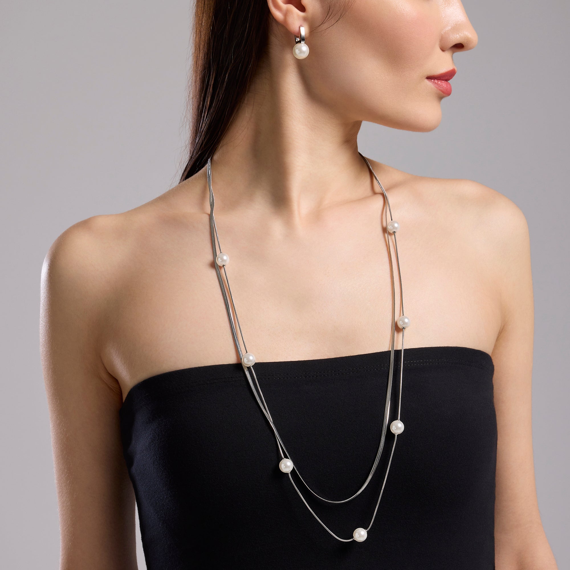 Collana doppia catena con perle conchiglia