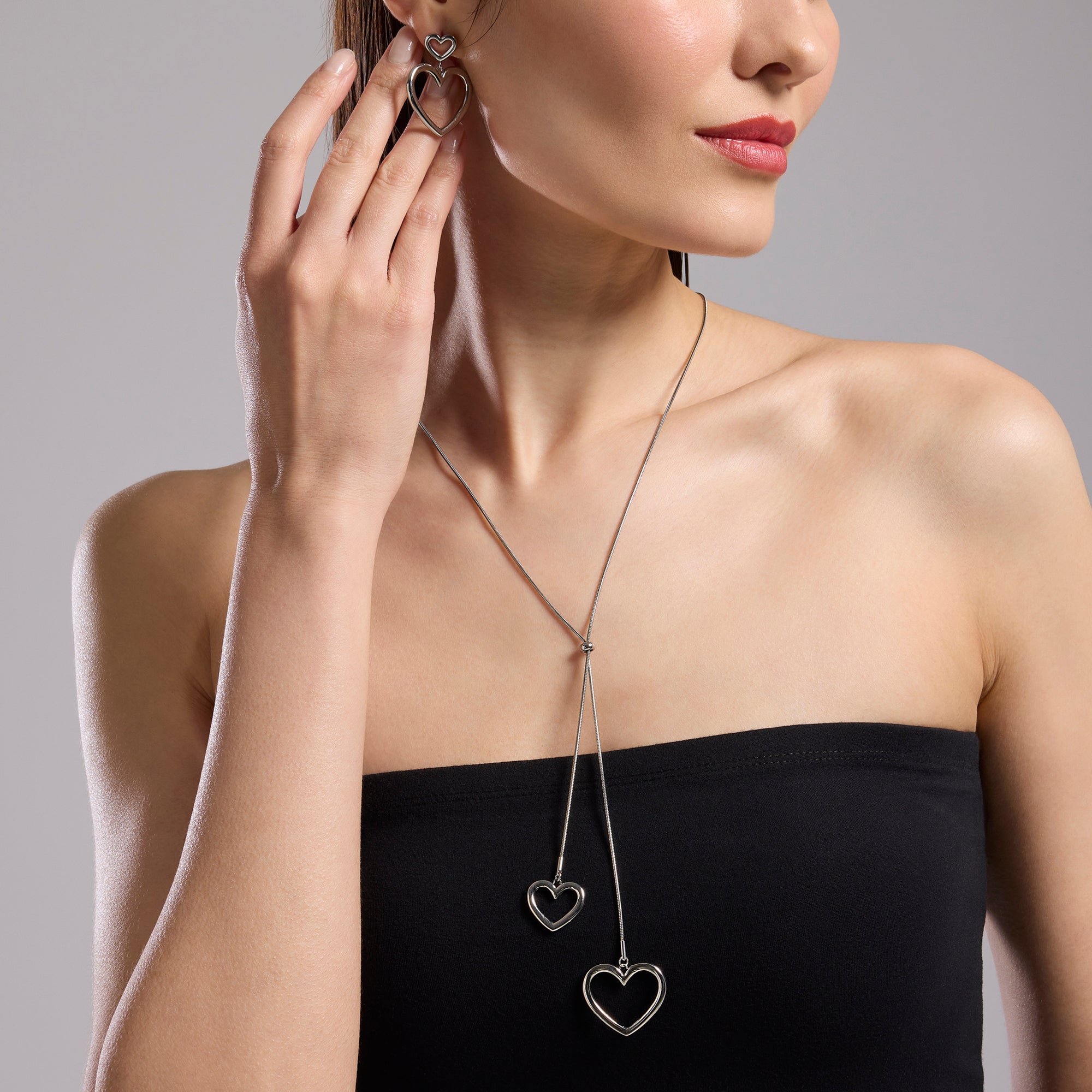 Collana con catena snake e cuori