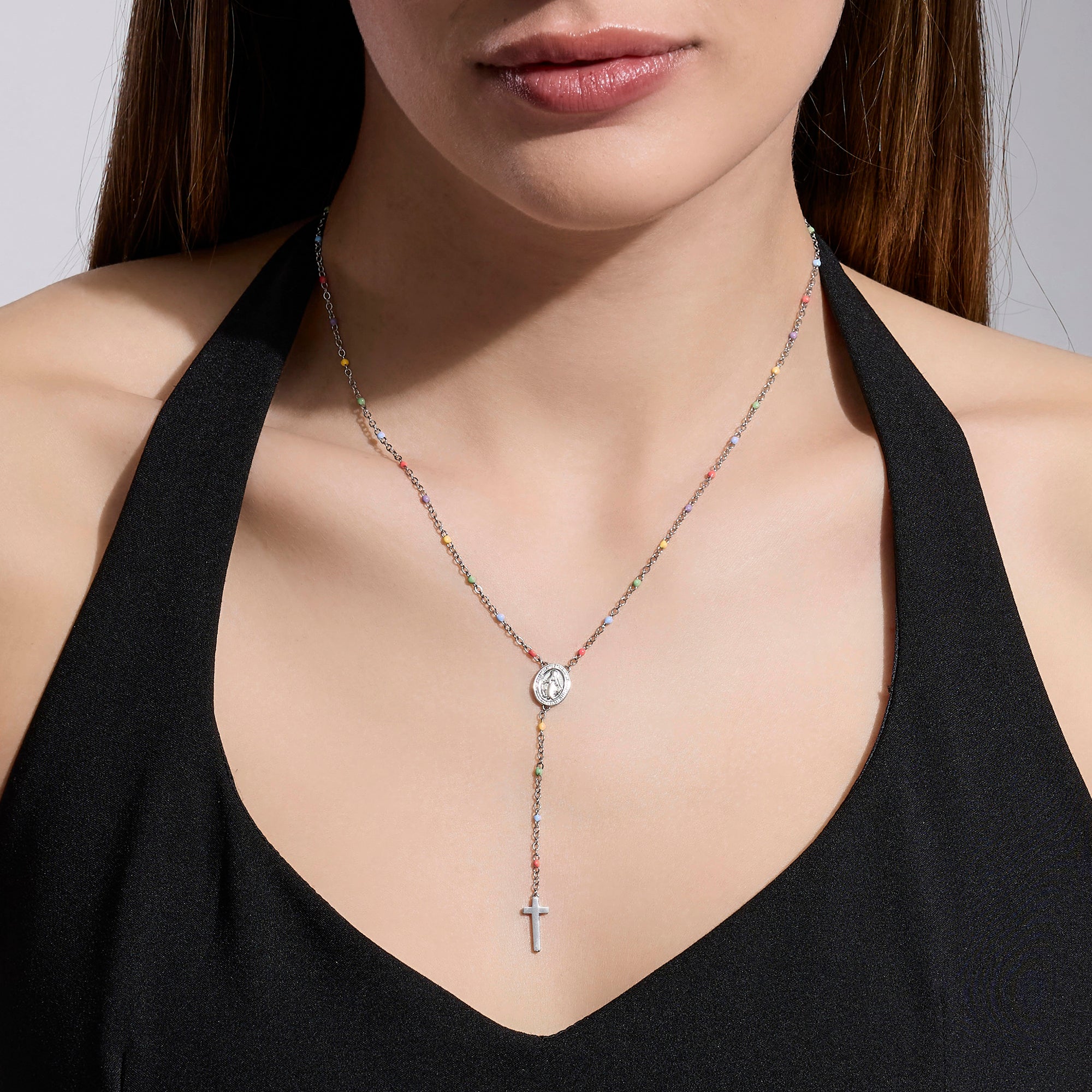 Collana multicolor con Madonnina e pendente croce