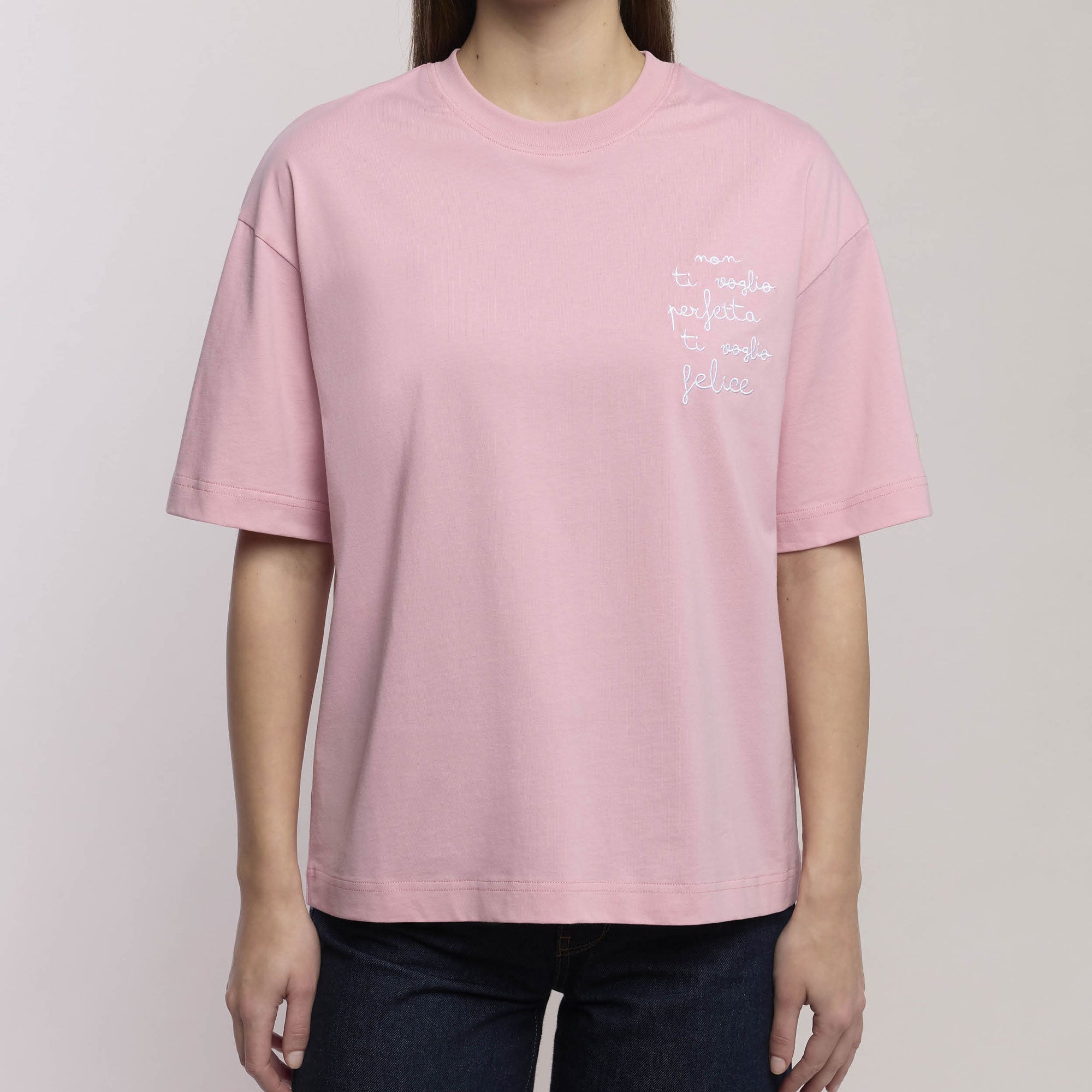 Maglia oversize donna con scritta "Non ti voglio perfetta ma ti voglio felice"